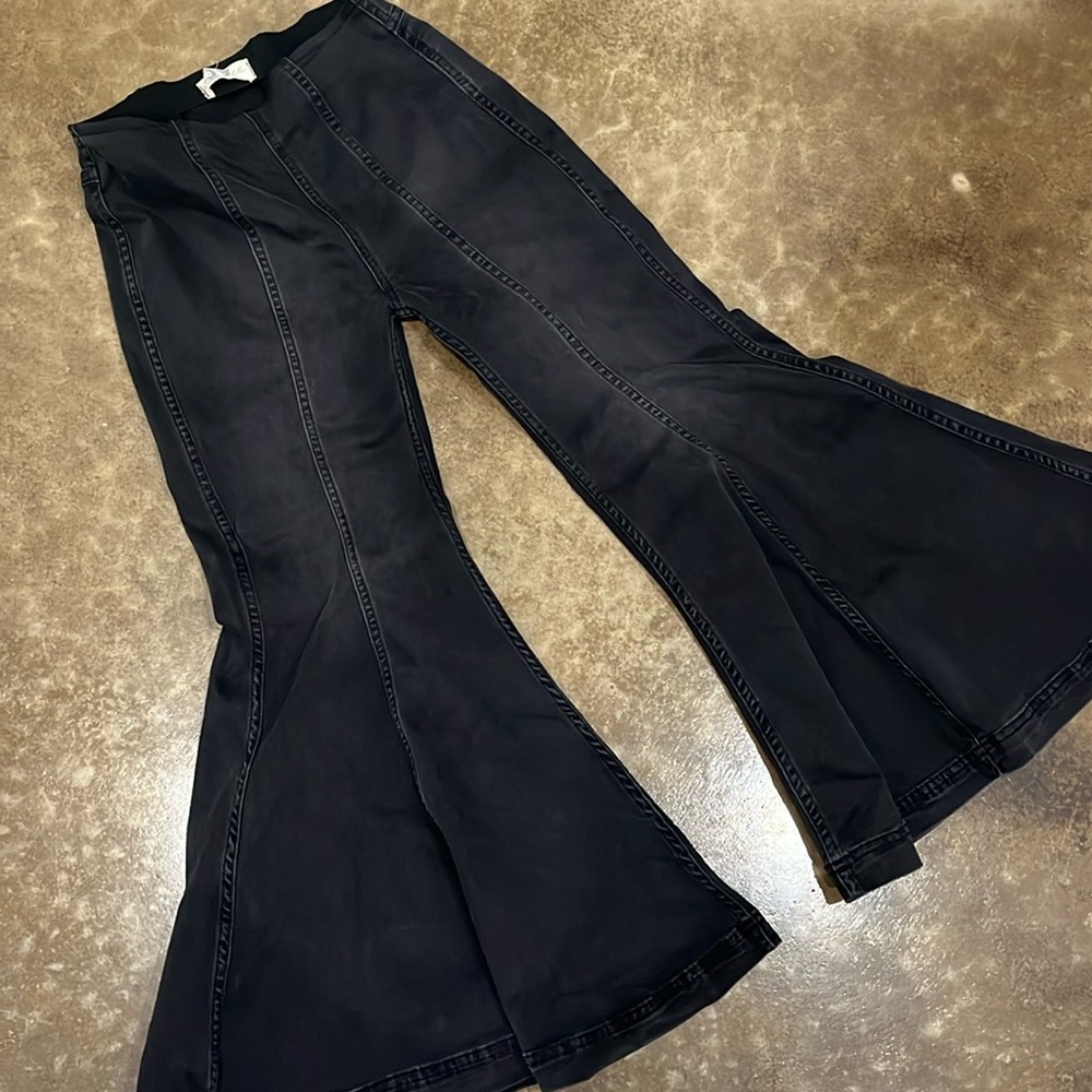 We the Free… Boho elastic waist pull-on flare pant